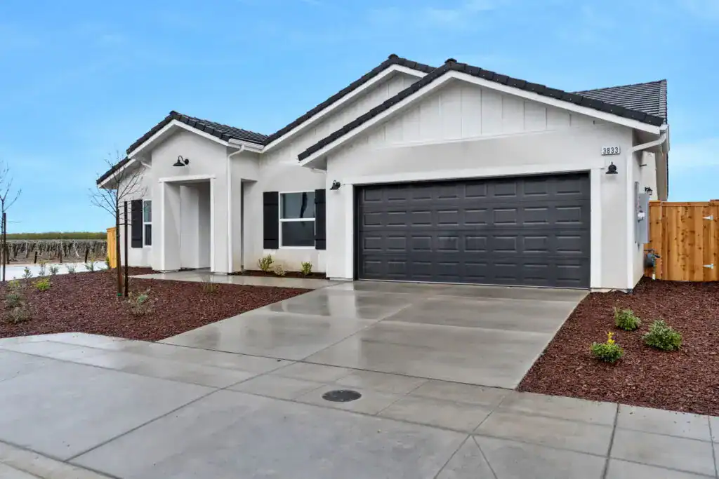 Merlot Model 2419 sq ft